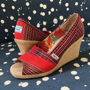 Toms Aztec Red Espadrilles Sz 7